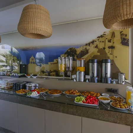 Anassa Deluxe מלון