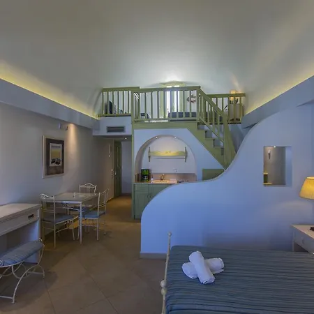 מלון Anassa Deluxe 4*