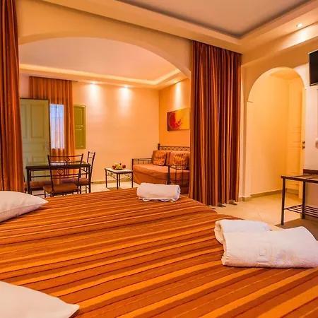 Anassa Deluxe מלון