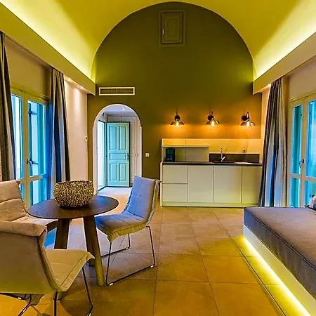 Anassa Deluxe Hotel Kamari (Santorini)