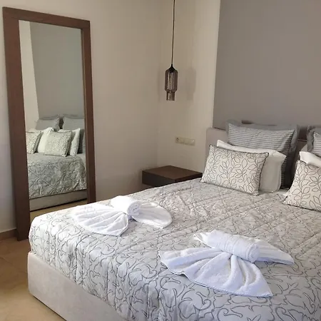 Ansa豪华套房酒店 Kamári